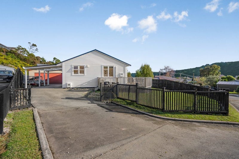 64 Moeraki Road, Maoribank, Upper Hutt - Carousel 21