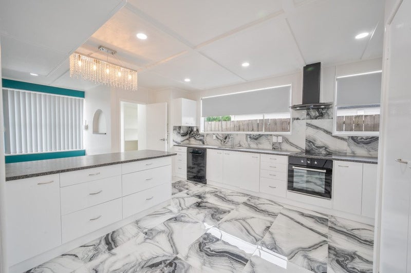 34 Landon Avenue, Mangere East, Auckland - Carousel 1