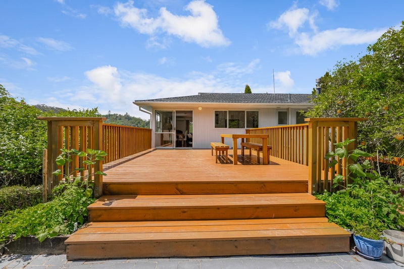 31 Grassmere Road, Henderson Valley, Auckland - Carousel 2