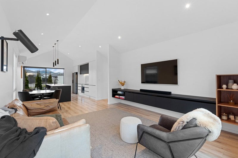 6 Helen Place, Halswell, Christchurch - Carousel 2