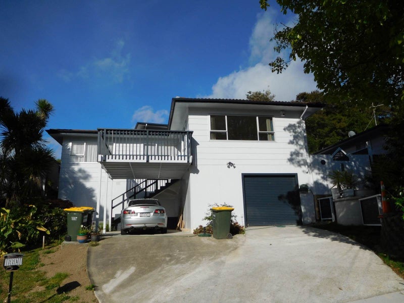 22 Sapphire Place, Bayview, Auckland - Carousel 1