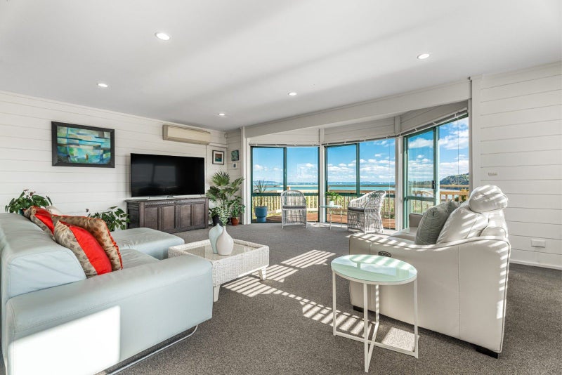 18 Huia Street, Oneroa, Waiheke Island, Auckland - Carousel 2