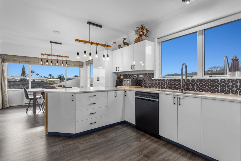 25 Hikurangi Street, Whakatane, Whakatane - Carousel 2