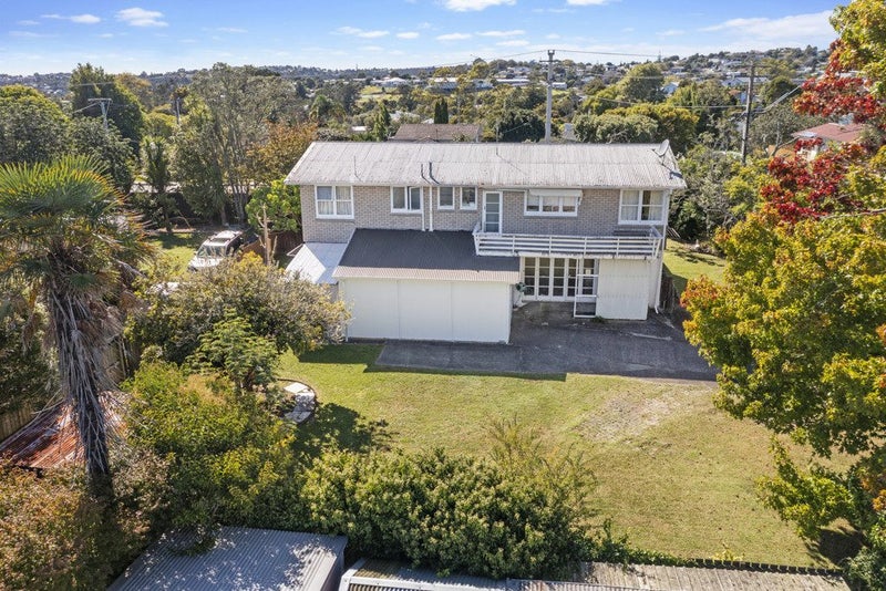 222 Rangatira Road, Beach Haven, Auckland - Carousel 2