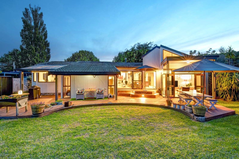 9 Glengarry Avenue, Manly, Whangaparaoa - Carousel 1