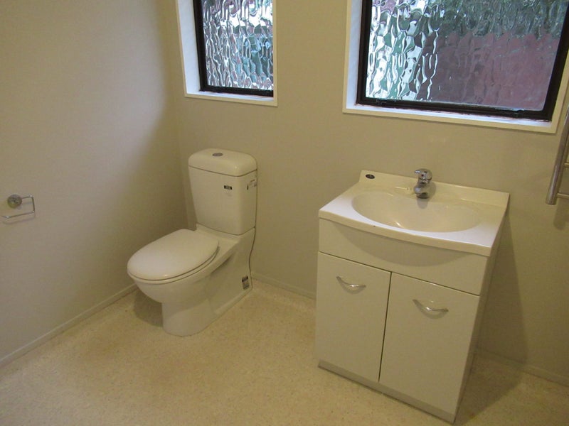 1/25 INVERCARGILL DR, Kelson, Lower Hutt - Carousel 9