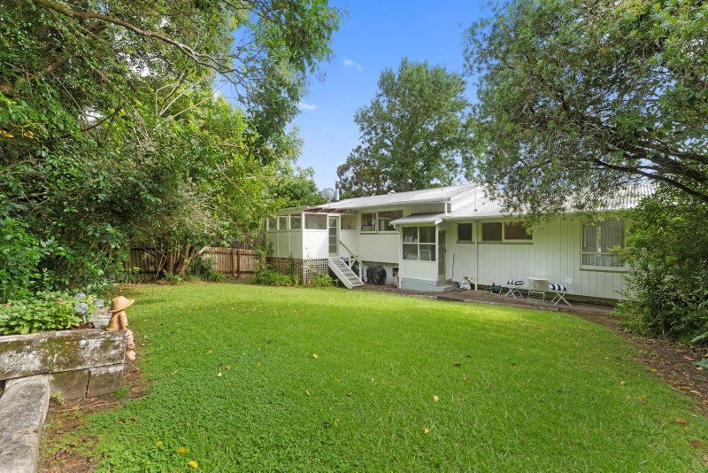 8 Eban Avenue, Hillcrest, Auckland - Carousel 2