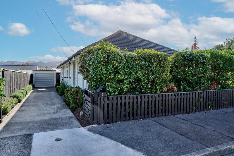 1 East Grove, Alicetown, Lower Hutt - Carousel 17