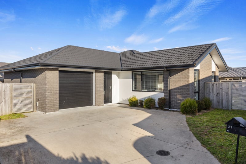 21 Kanapa Close, Papamoa - Carousel 1
