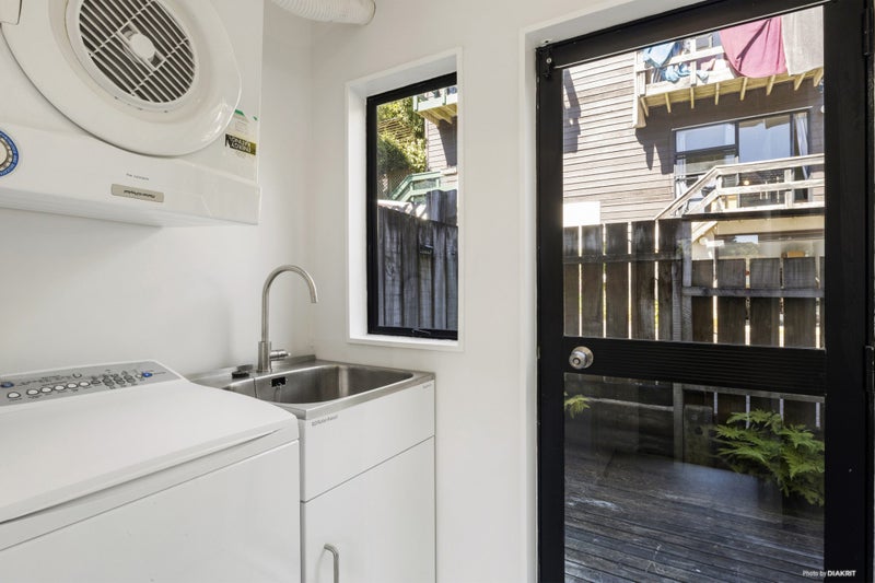 19/55 Hamilton Road, Hataitai, Wellington - Carousel 2