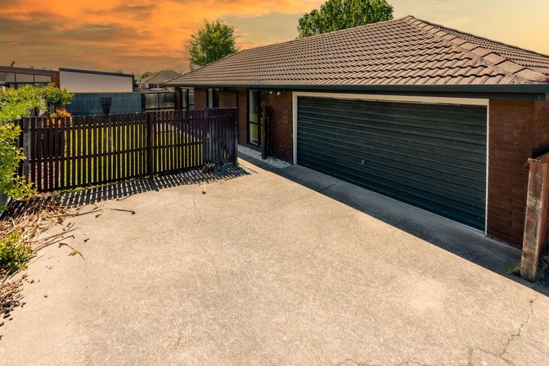 2/232 Harewood Road, Bishopdale, Christchurch - Carousel 1