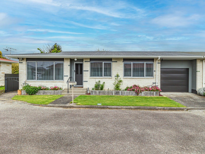 12A Cambridge Street, Levin, Levin - Carousel 2