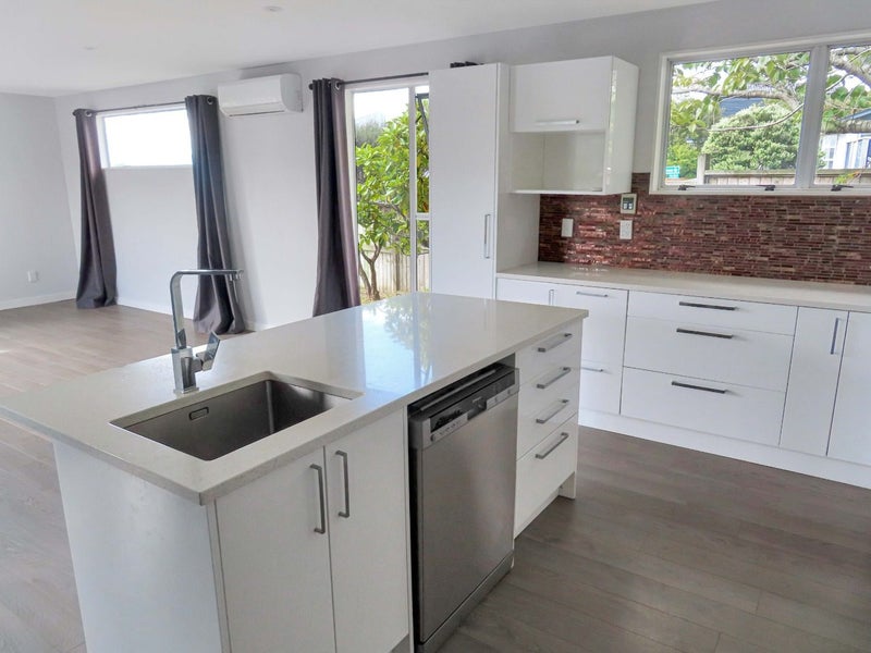 42 Outram Grove, Kelson, Lower Hutt - Carousel 1