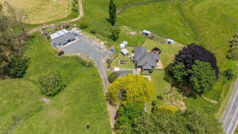 1056 Limeworks Loop Road, Hamilton - Carousel 1