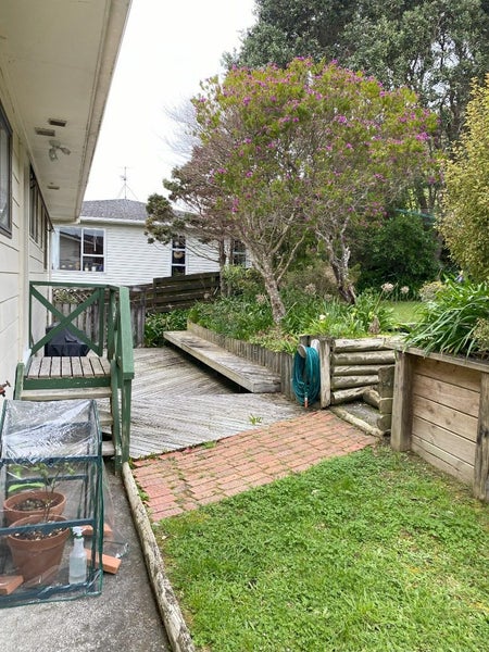 66 Fyvie Avenue, Tawa, Wellington - Carousel 22