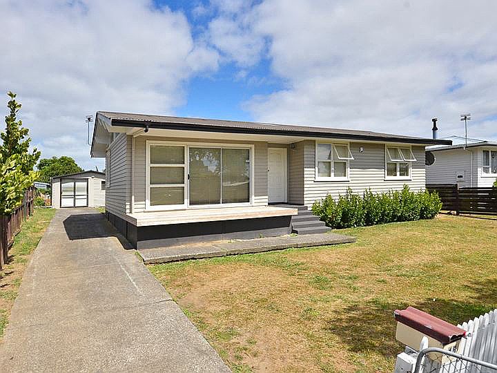 15 Dagenham Street, Manurewa, Auckland - Carousel 1