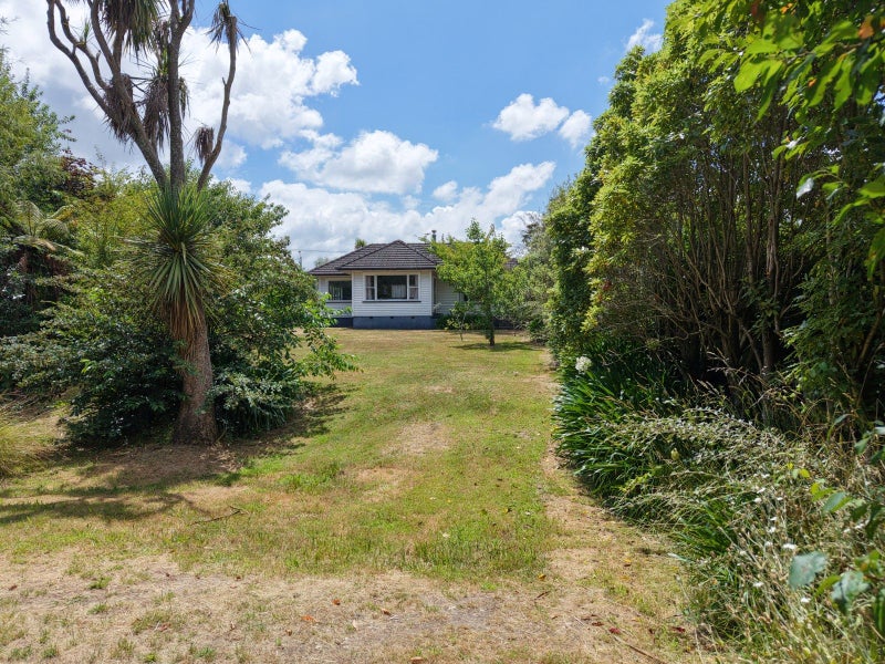 5 Mere Road, Taupo - Carousel 2