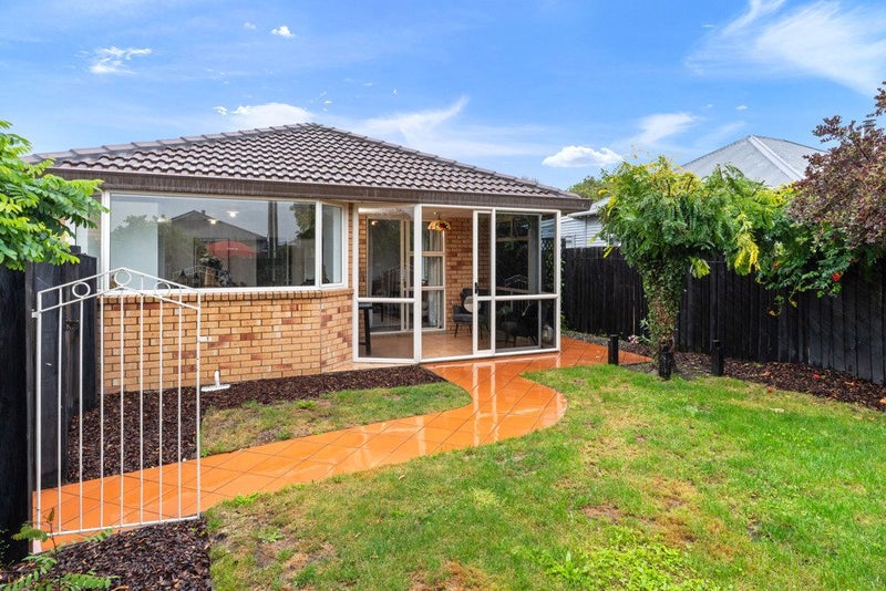 1/145 Simeon Street, Spreydon, Christchurch City, Canterbury - Carousel 1