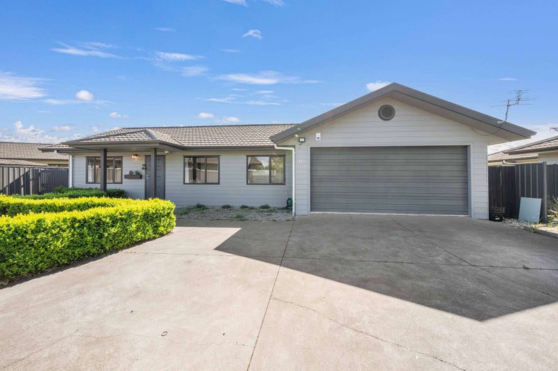 17 Chatham Mews, Flaxmere, Hastings - Carousel 1