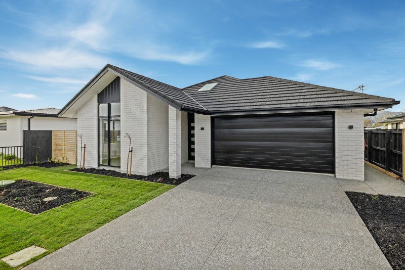 32 Glengael Drive, Halswell, Christchurch - Carousel 1
