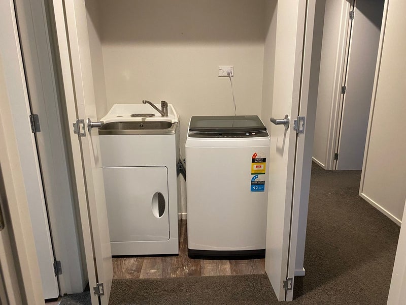 41 Kahuparere Crescent, Pyes Pa, Tauranga - Carousel 9