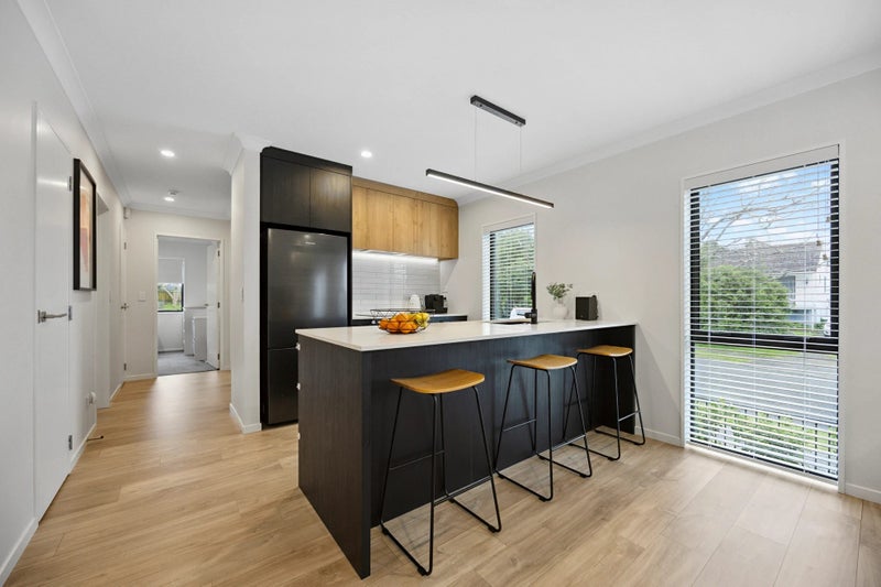 16A Cairngorm Place, Highland Park, Auckland - Carousel 2