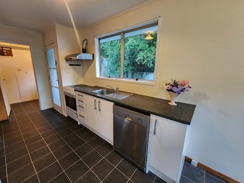 80 Salamanca Road, Sunnynook, Auckland - Carousel 2