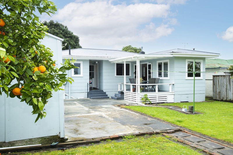 20 Pine Street, Mangapapa, Gisborne - Carousel 1