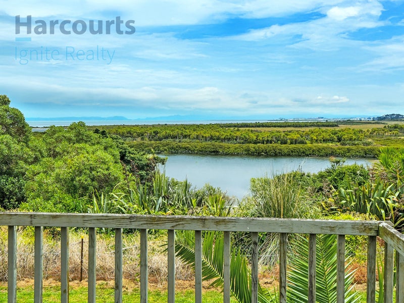 14 Rukumoana Place, Clendon Park, Auckland - Carousel 2