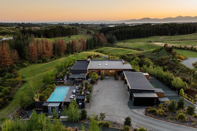 3 Mahana Ridge, Mahana, Upper Moutere - Carousel 1