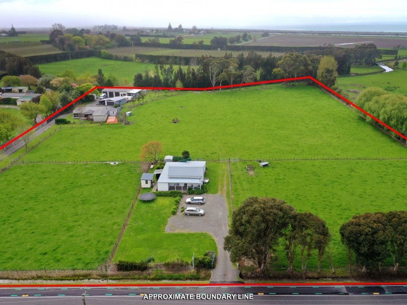 77 School Road, Clive, Clive - Carousel 1