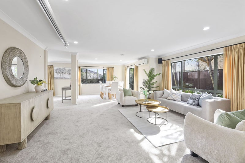 22 Stonebrooke Lane, Flat Bush, Auckland - Carousel 1