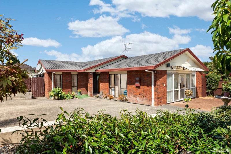 Property Valuation for 2/132 Botany Road, Botany Downs, Auckland