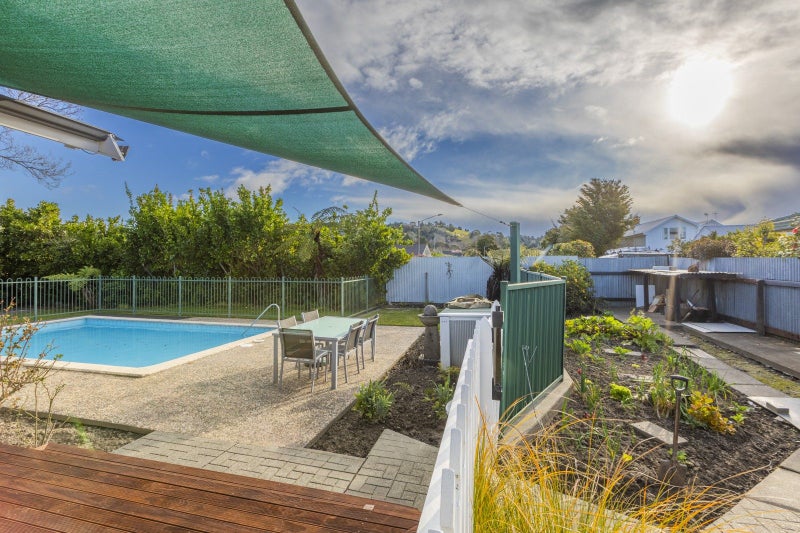 7 Avon Terrace, Taradale, Napier - Carousel 24