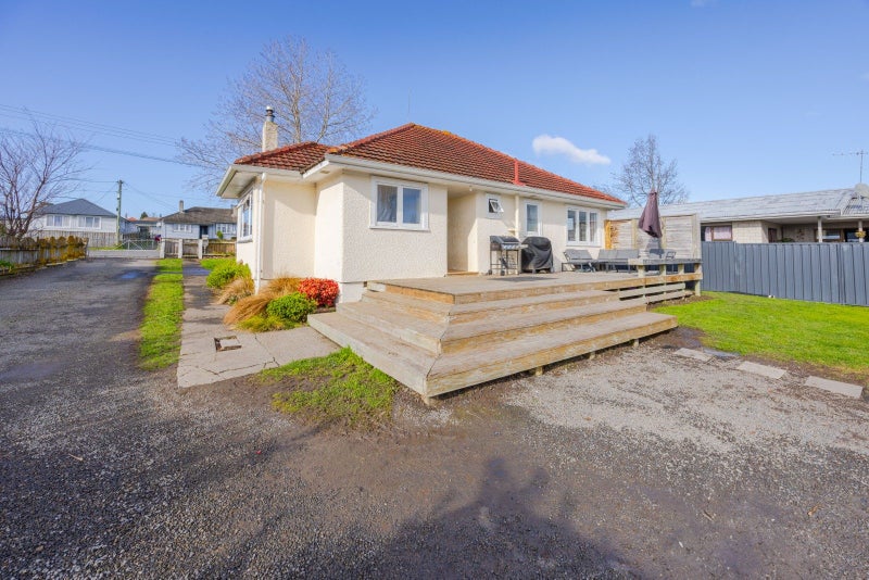 68 Racecourse Road, Waipukurau, Waipukurau - Carousel 1