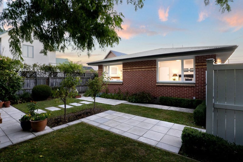 2/10 Bretts Road, St Albans, Christchurch - Carousel 2