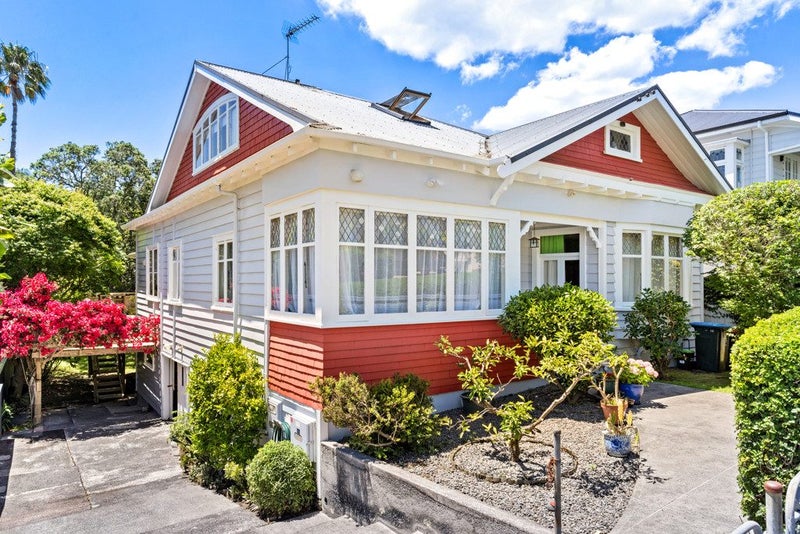 35 Lawrence Street, Herne Bay, Auckland - Carousel 1