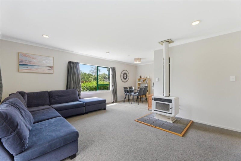 11A D'Urville Way, Welcome Bay, Tauranga - Carousel 2