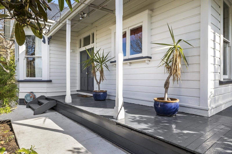 14 Valpy Street, Saint Clair, Dunedin - Carousel 2