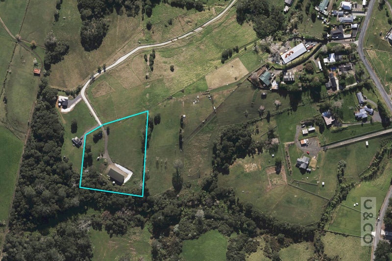 22 Houkura Place, Taupaki - Carousel 26