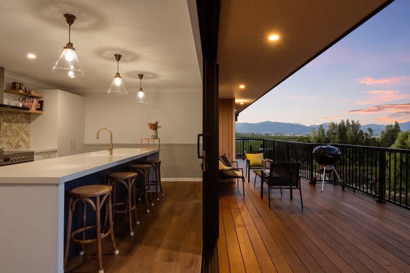 6 Lake View Place, Blenheim - Carousel 2