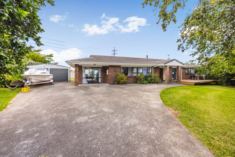 46 Barnhill Crescent, Pahurehure, Papakura - Carousel 1