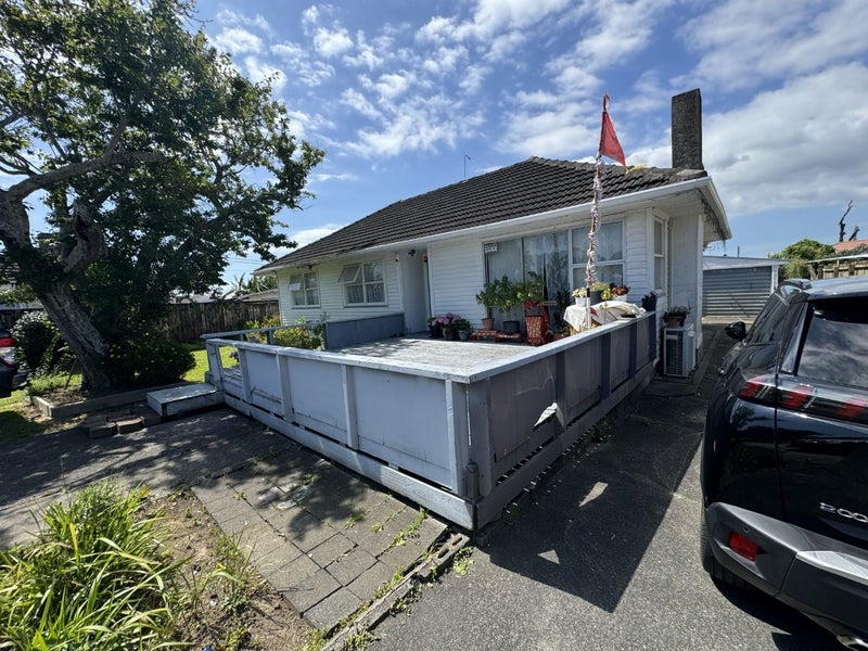 10 Raglan Street, Mangere East, Auckland - Carousel 2