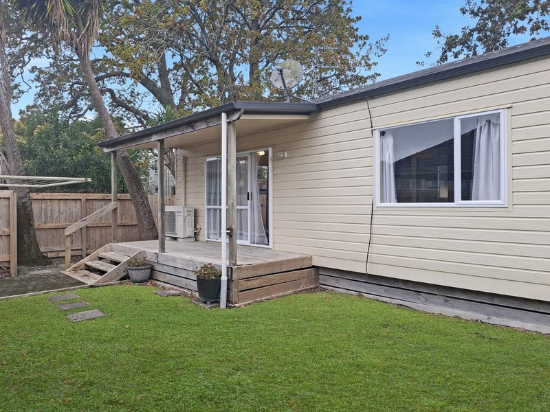 19 Te Kanawa Crescent, Henderson, Auckland - Carousel 1