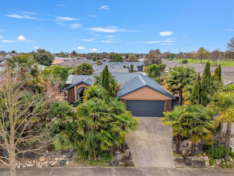 2 Saxon Woods Drive, Rototuna North, Hamilton - Carousel 33