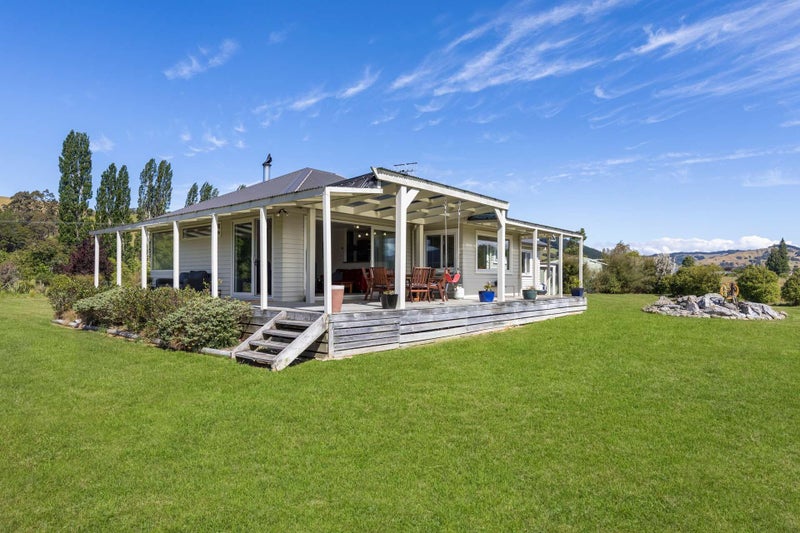 82 Thorn Road, Dovedale, Wakefield  - Carousel 2