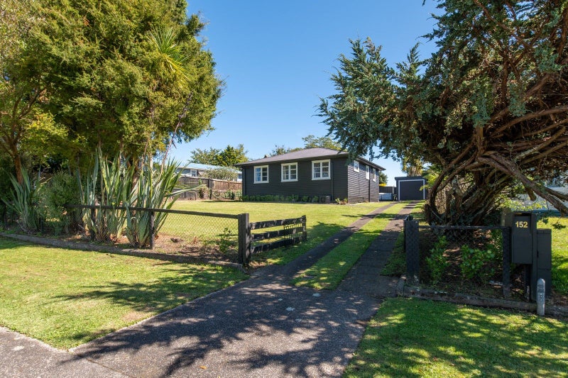152 Balmoral Drive, Tokoroa - Carousel 1