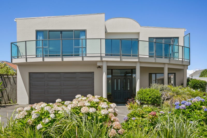 3A Hine Street, New Plymouth, New Plymouth - Carousel 1