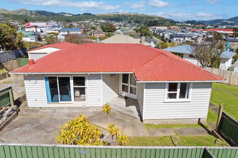 43 Fantame Street, Cannons Creek, Porirua - Carousel 1
