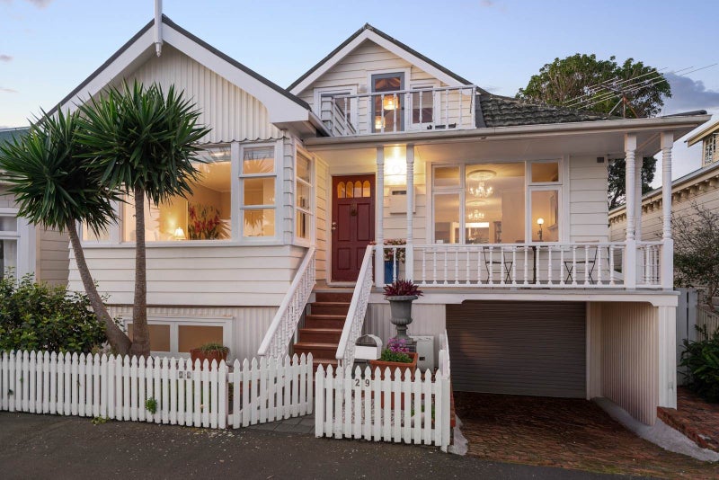 29 Queens Parade, Devonport, Auckland - Carousel 1